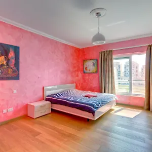 https://seafront-apartment-sliema.hotelssaintjulians.com